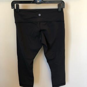Lululemon Black Cropped Leggings